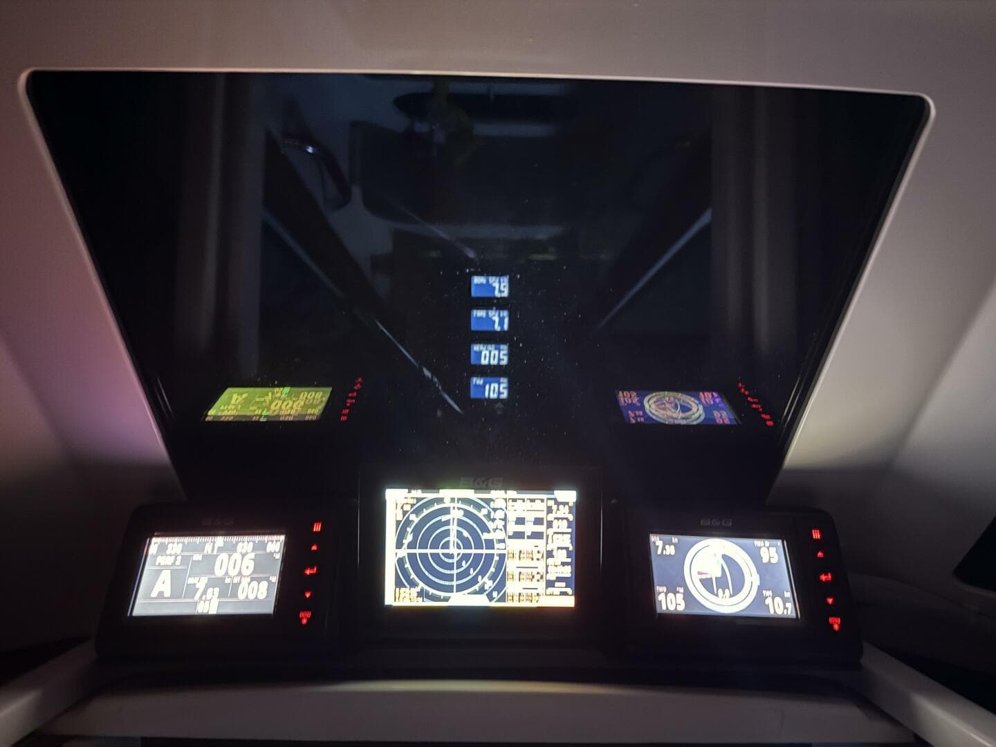 2018 J/121 Alchemy command station