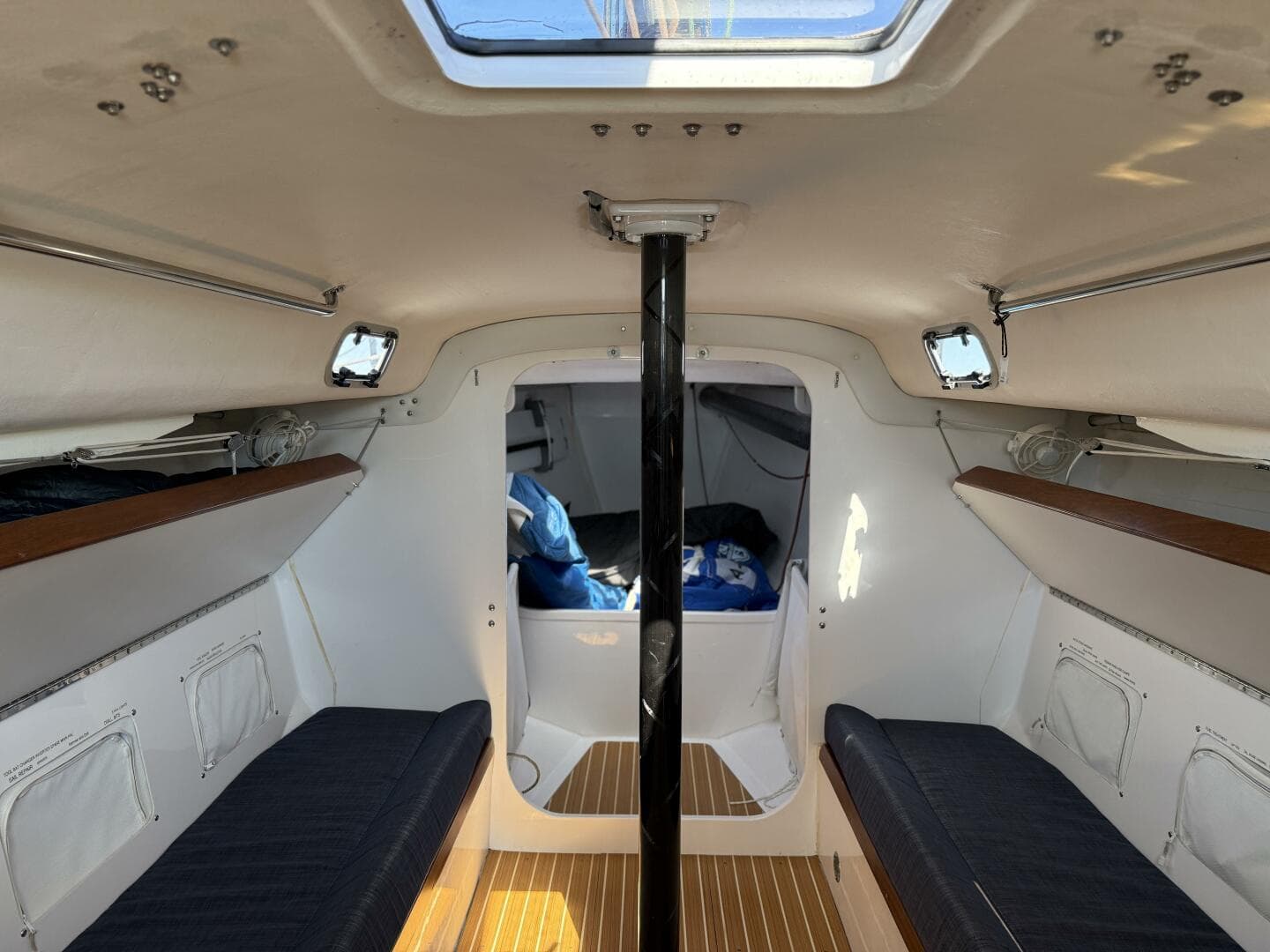 2018 J/121 Alchemy salon looking forward