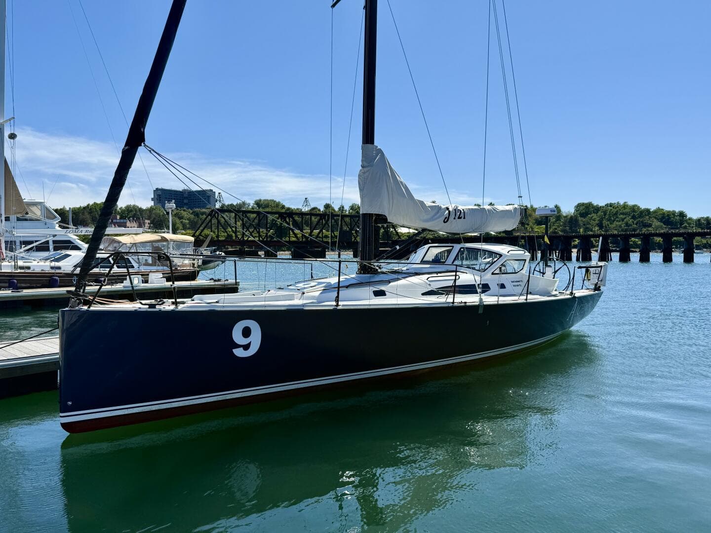 2018 J/121 Alchemy forward port quarter