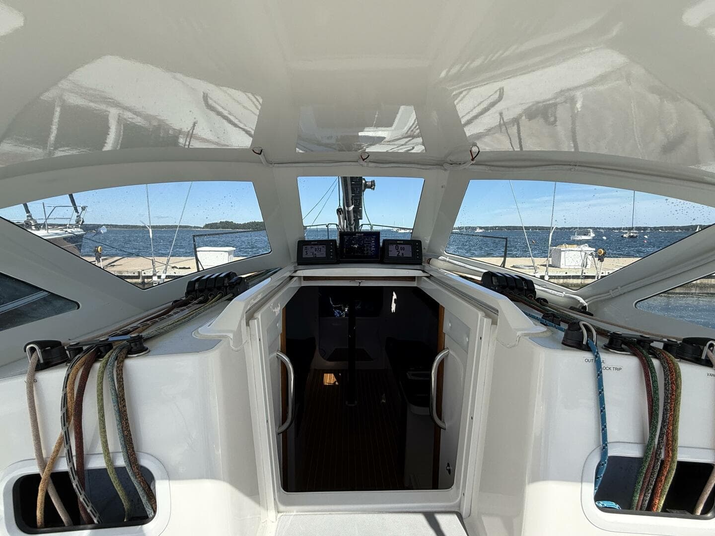 2018 J/121 Alchemy companionway