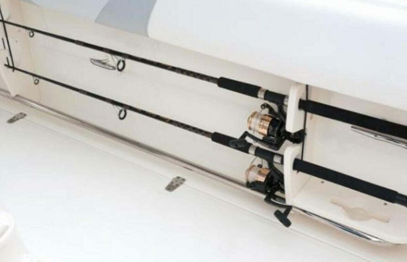 2014 Boston Whaler 220 Outrage