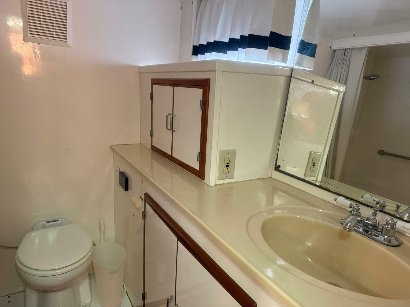 1989 Jefferson Marquessa 52