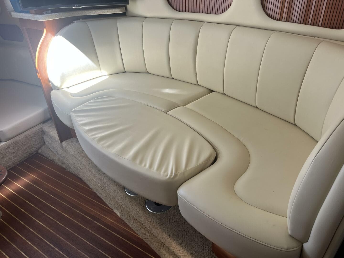 2007 Rinker 320 Express