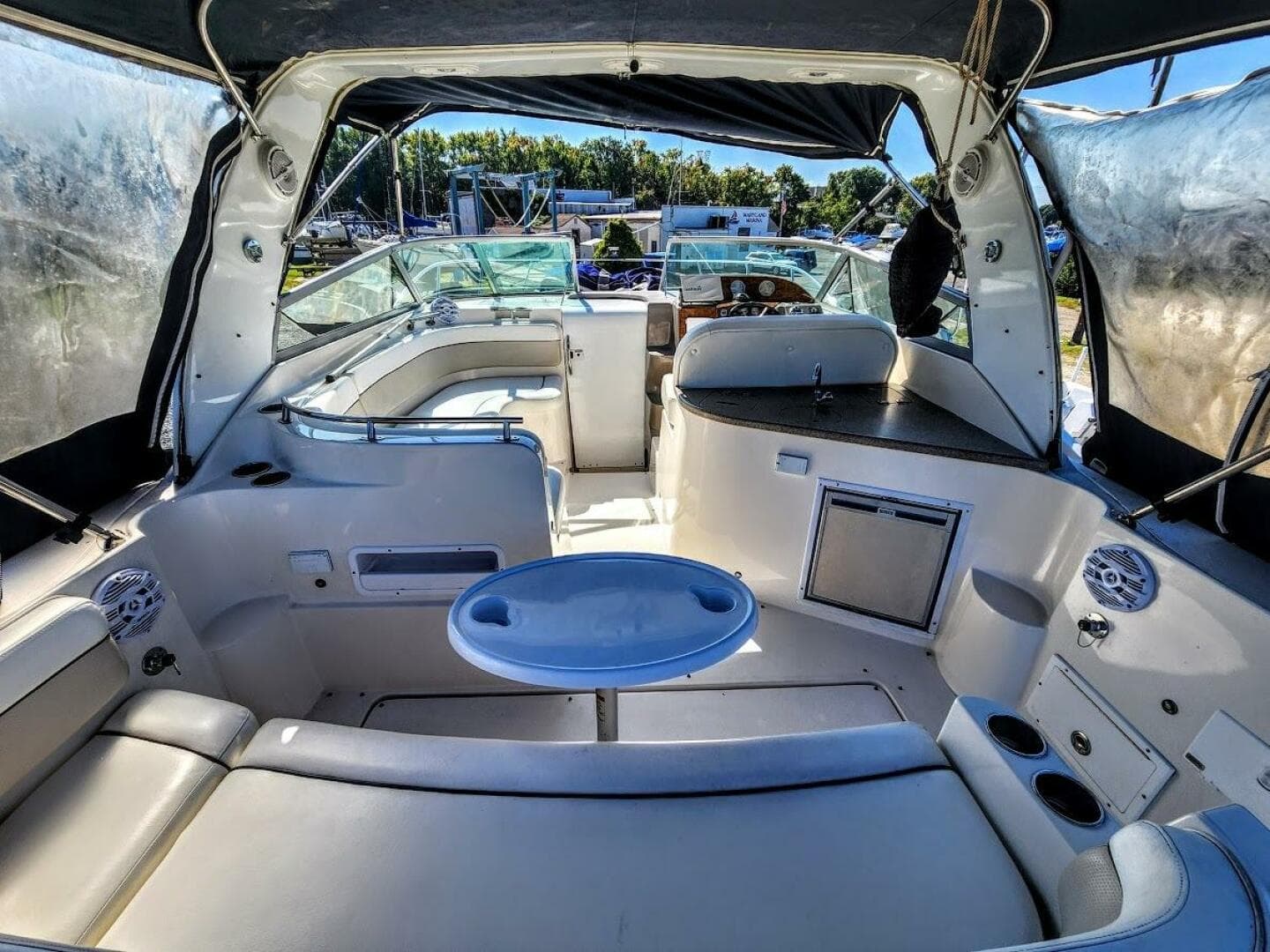 2007 Rinker 320 Express