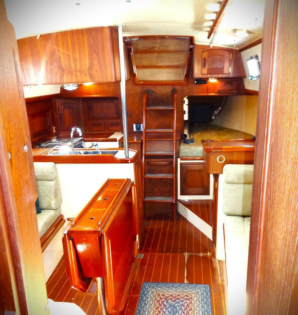 1995 Pacific Seacraft 37