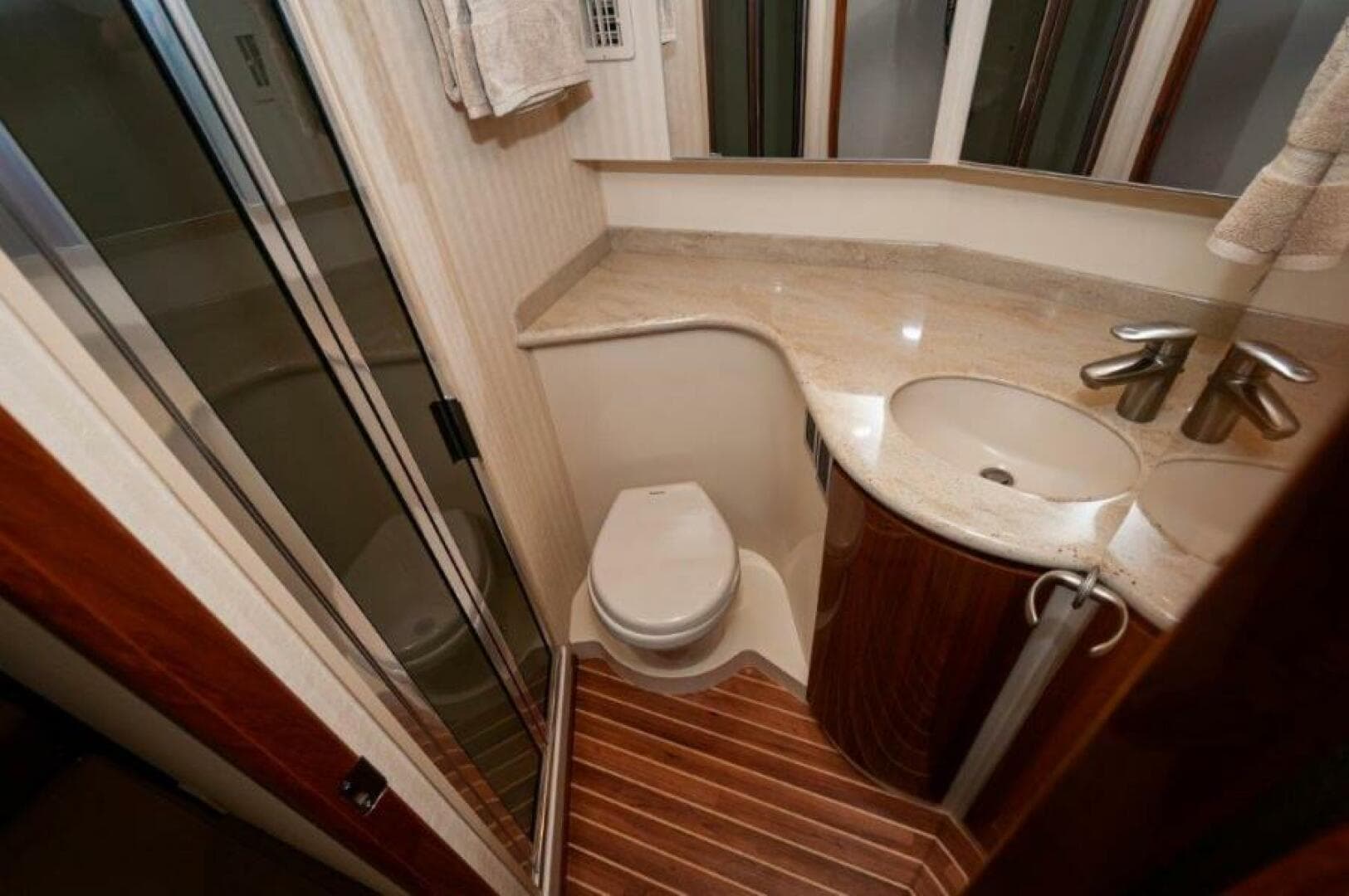 2012 Viking 42 Convertible  VIP Head