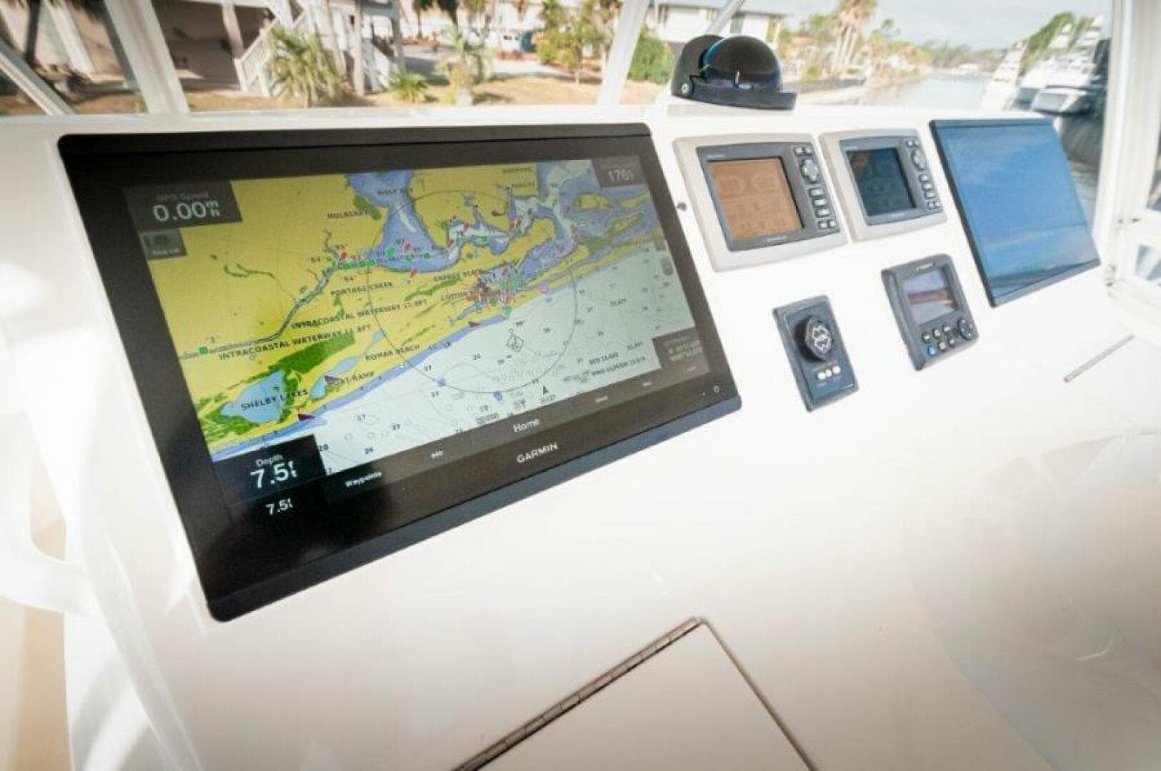 2012 Viking 42 Convertible  Helm 5