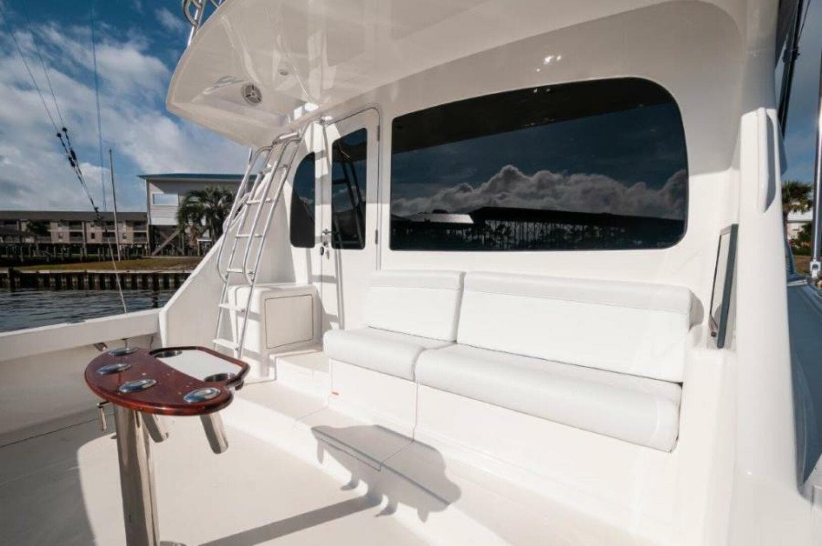 2012 Viking 42 Convertible  Cockpit 3