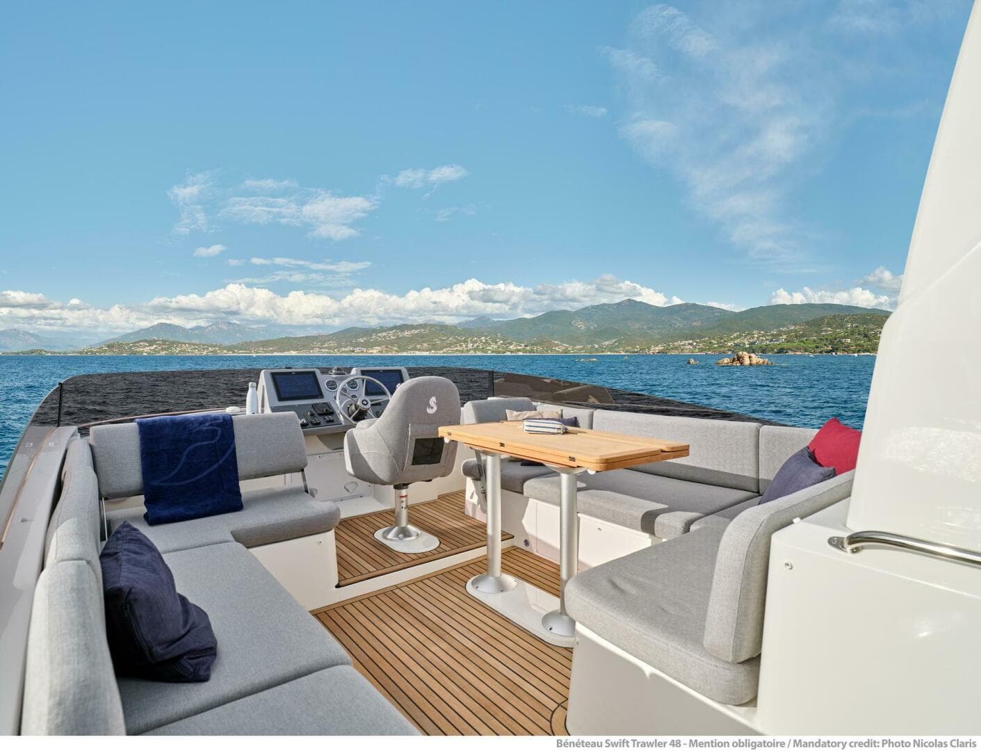 2026 Beneteau Swift Trawler 48
