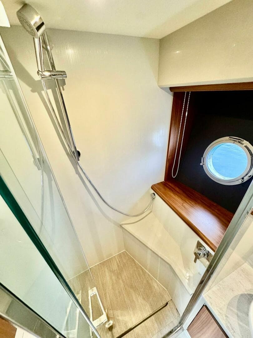 2016 Absolute 45 Sport Yacht