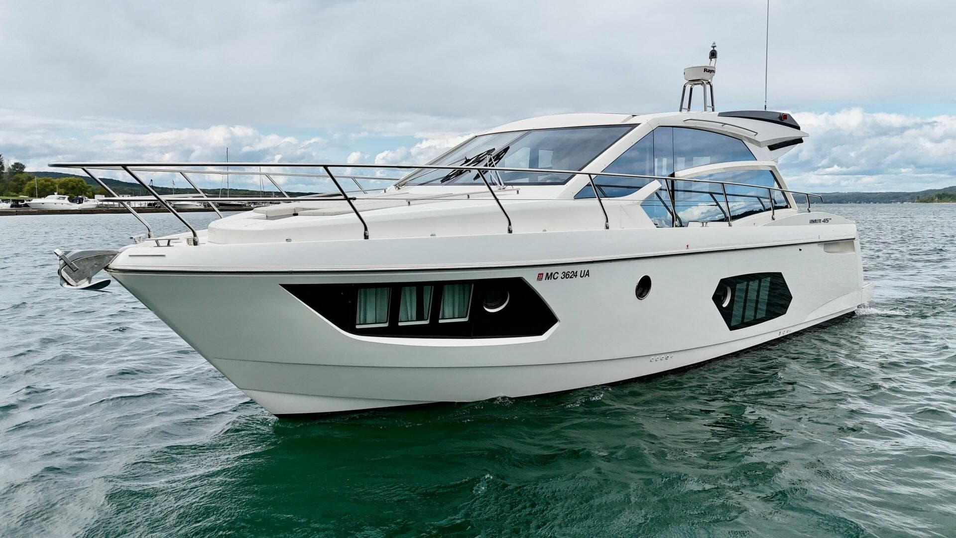 2016 Absolute 45 Sport Yacht