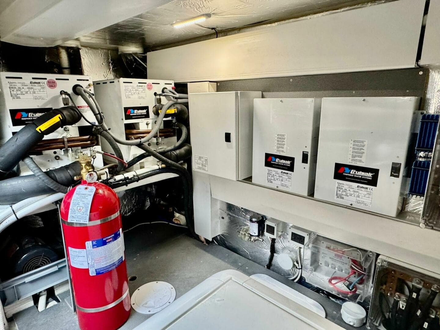 2016 Absolute 45 Sport Yacht