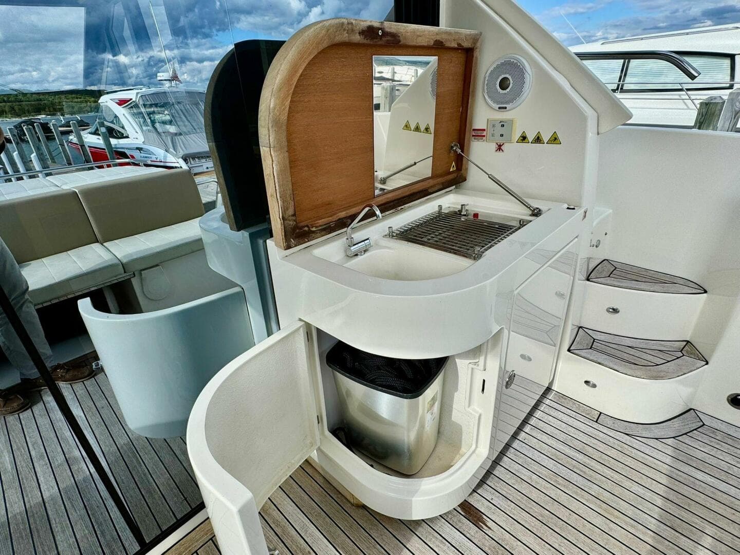 2016 Absolute 45 Sport Yacht
