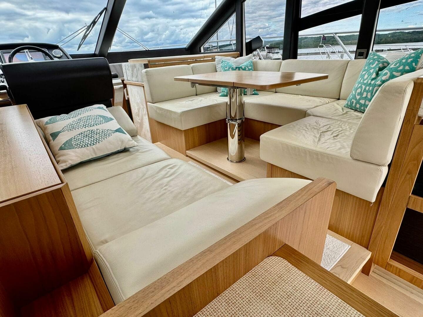 2016 Absolute 45 Sport Yacht