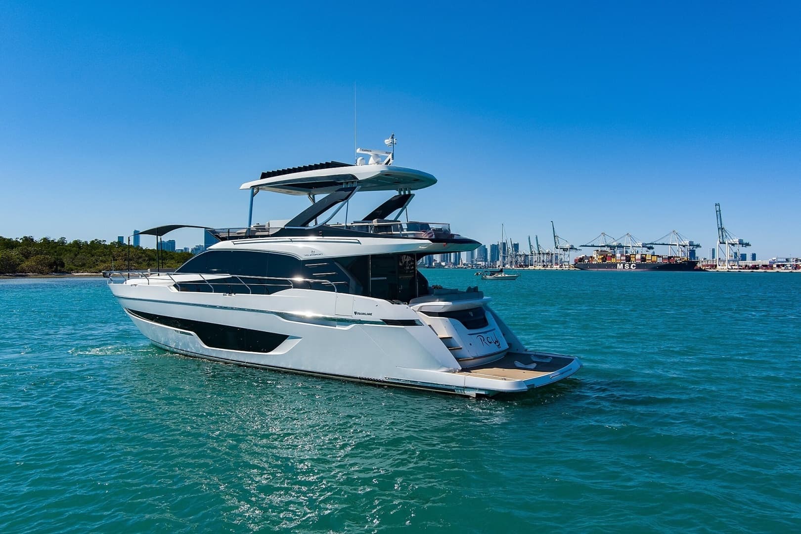 2021 Fairline Squadron 68