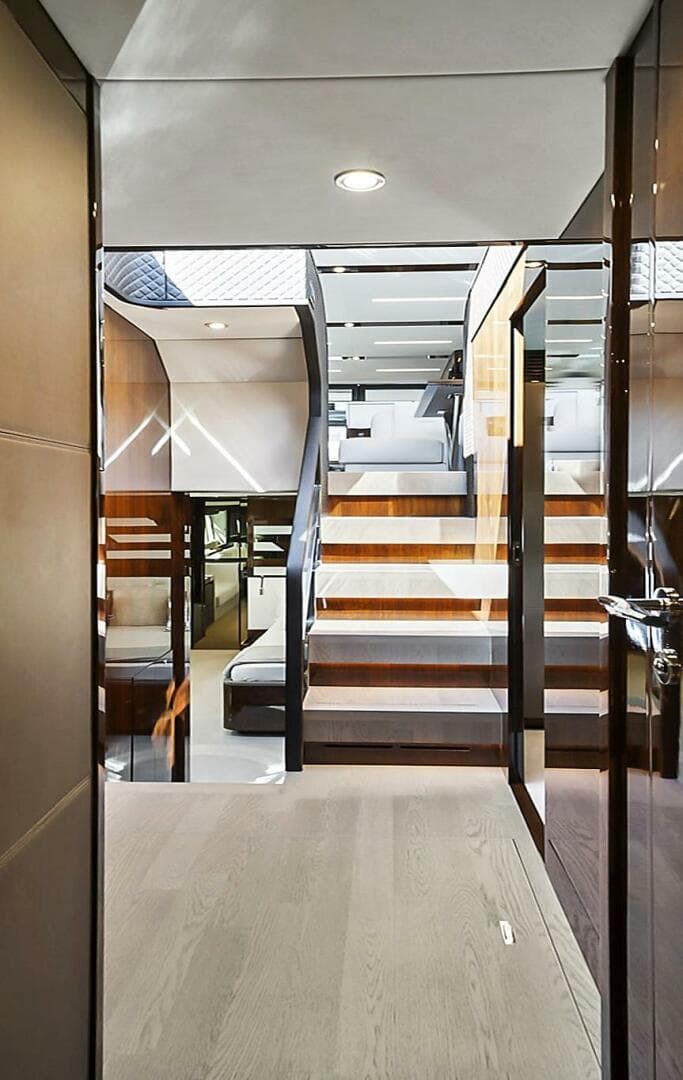 2021 Fairline Squadron 68