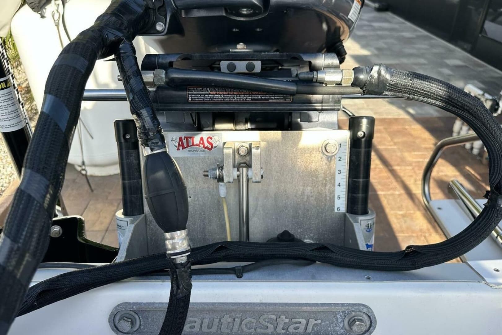 2020 NauticStar 2140 Sport Shallow Bay