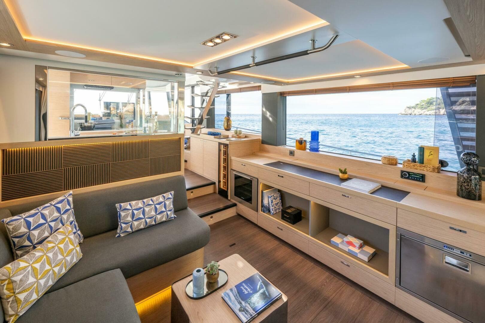 2026 Beneteau Swift Trawler 54