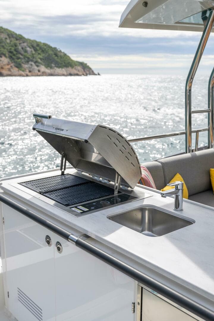 2026 Beneteau Swift Trawler 54