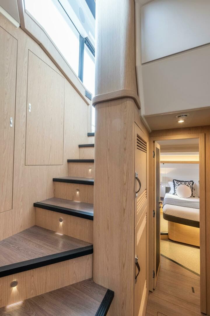 2026 Beneteau Swift Trawler 54