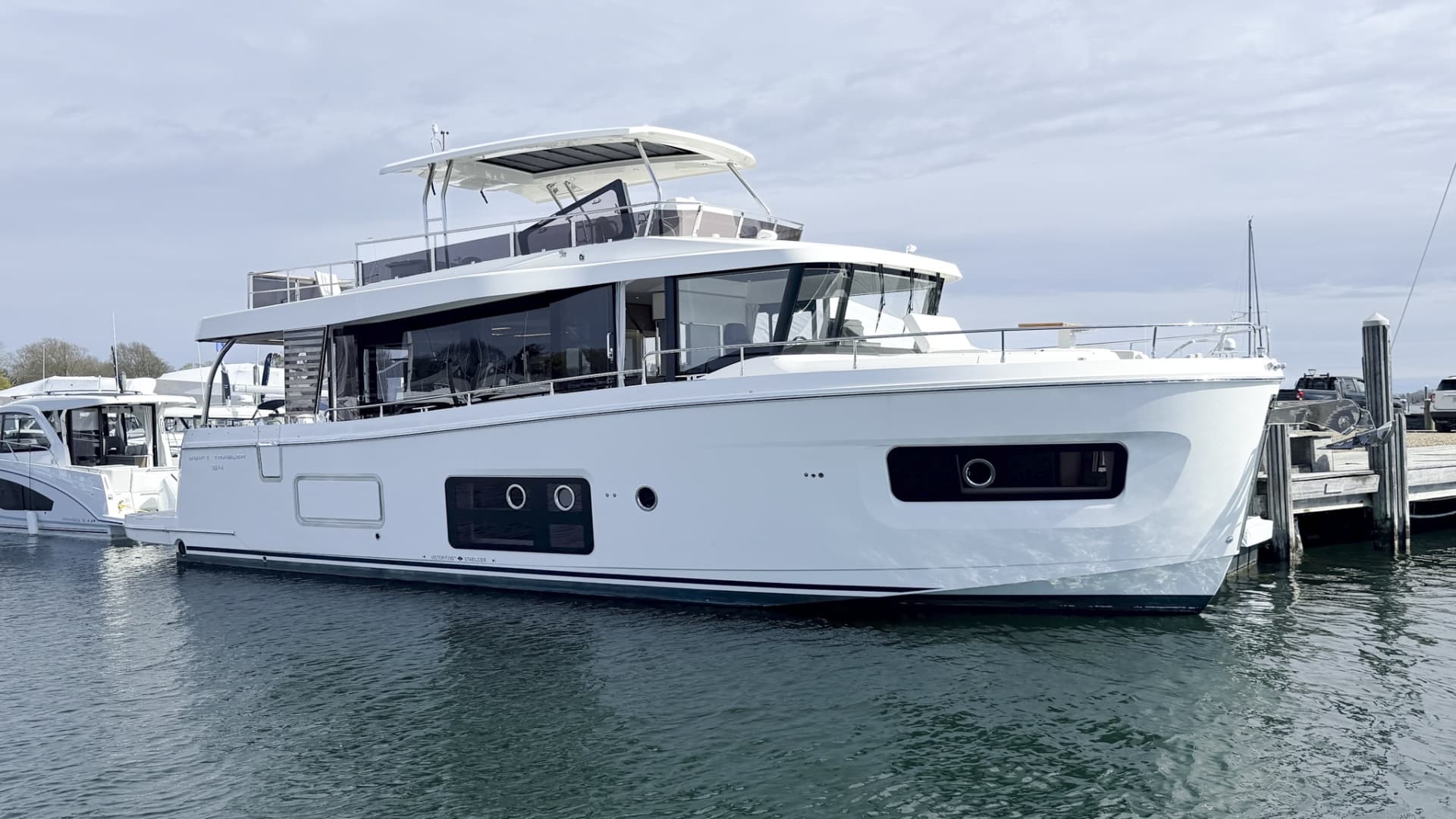 2026 Beneteau Swift Trawler 54