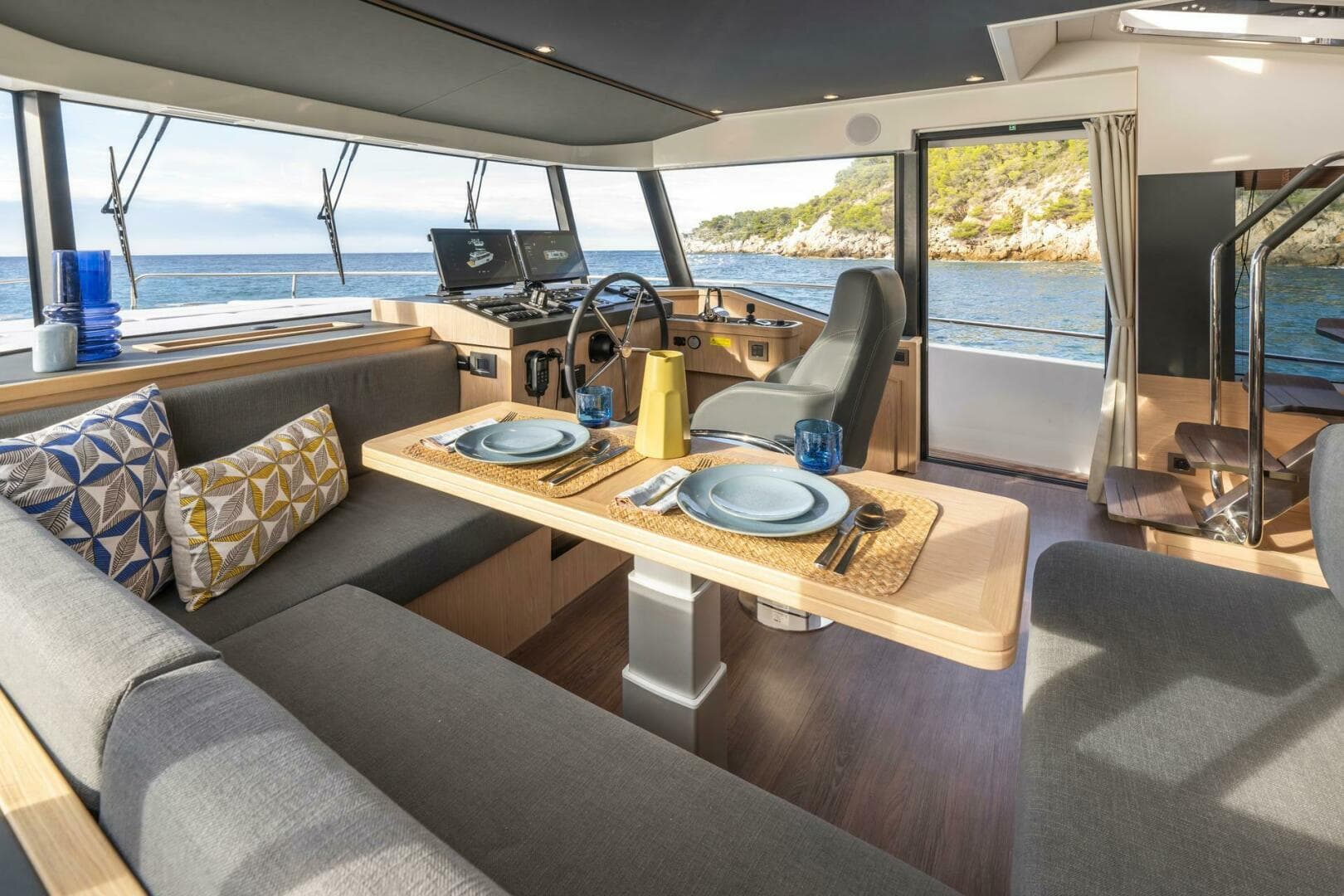 2026 Beneteau Swift Trawler 54