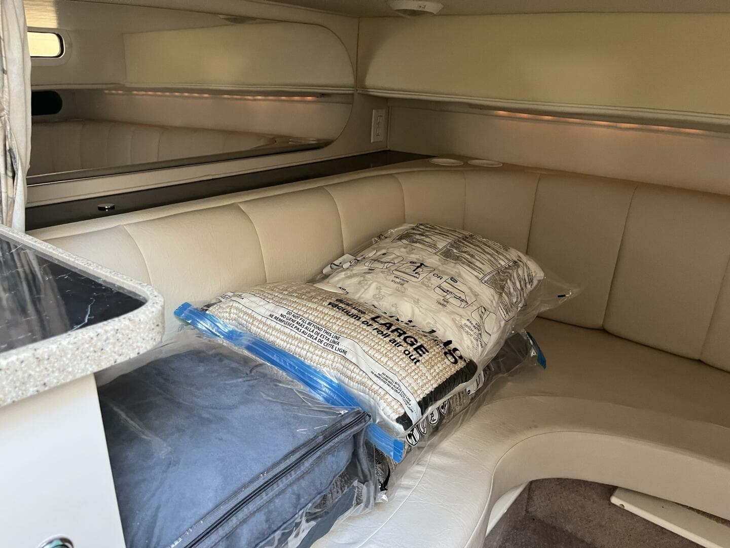 2000 Rinker Fiesta Vee 340