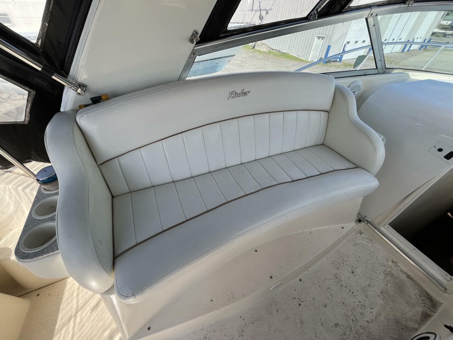 2000 Rinker Fiesta Vee 340