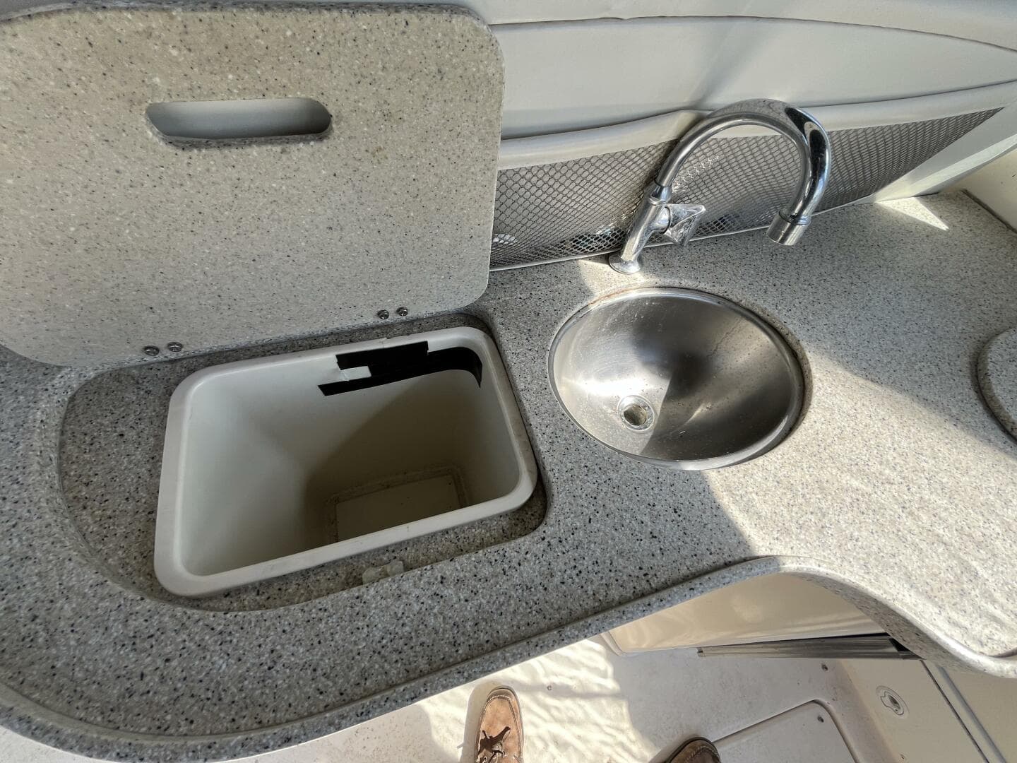 2000 Rinker Fiesta Vee 340