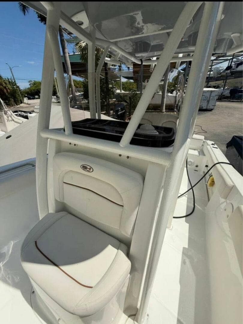 2021 Sea Hunt Ultra 234