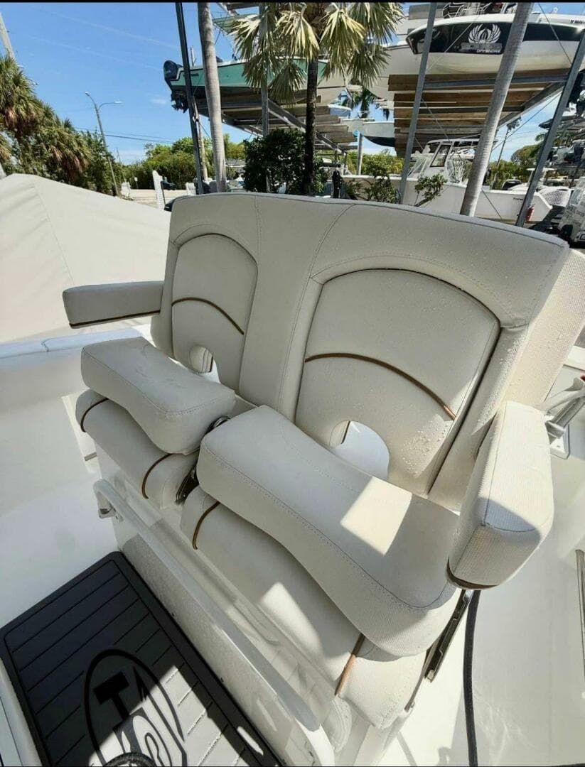 2021 Sea Hunt Ultra 234