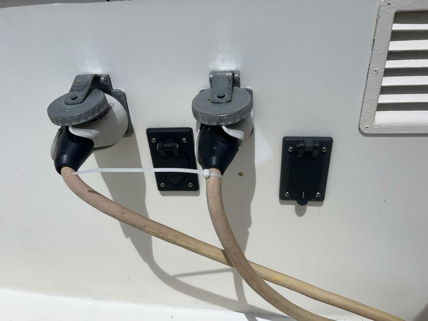 1979 Grand Banks 42 Classic