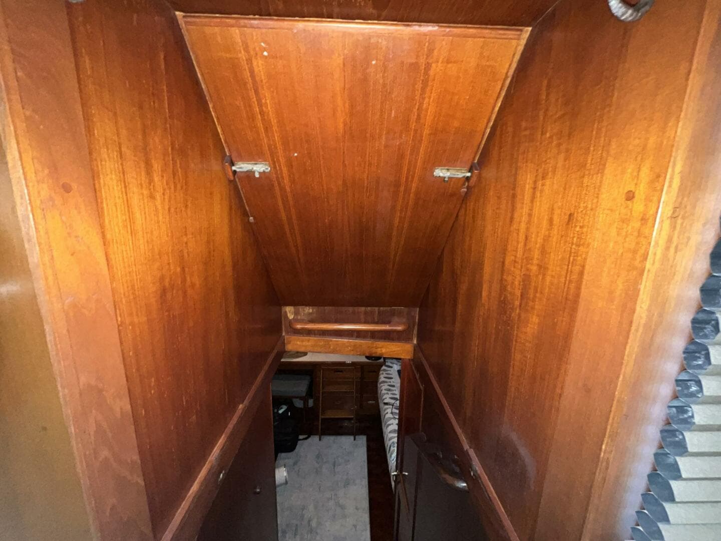 1979 Grand Banks 42 Classic