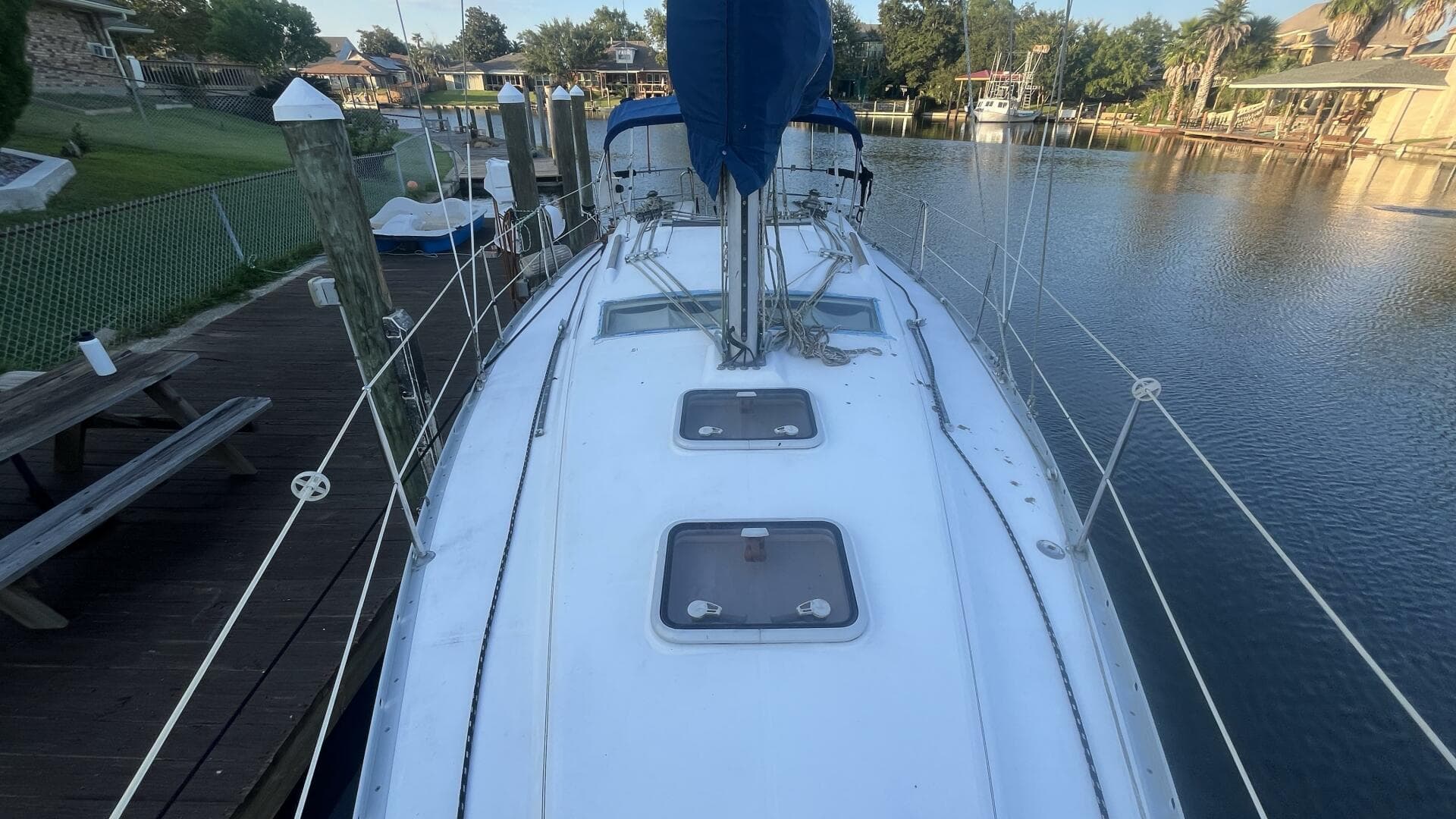 2006 Beneteau Oceanis 323