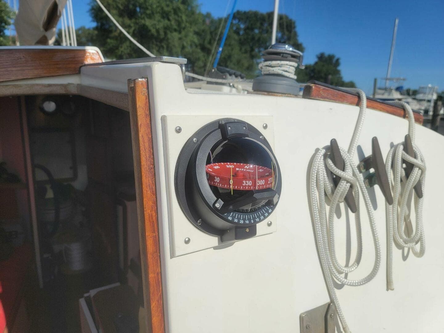 1983 Classic 21' Catboat