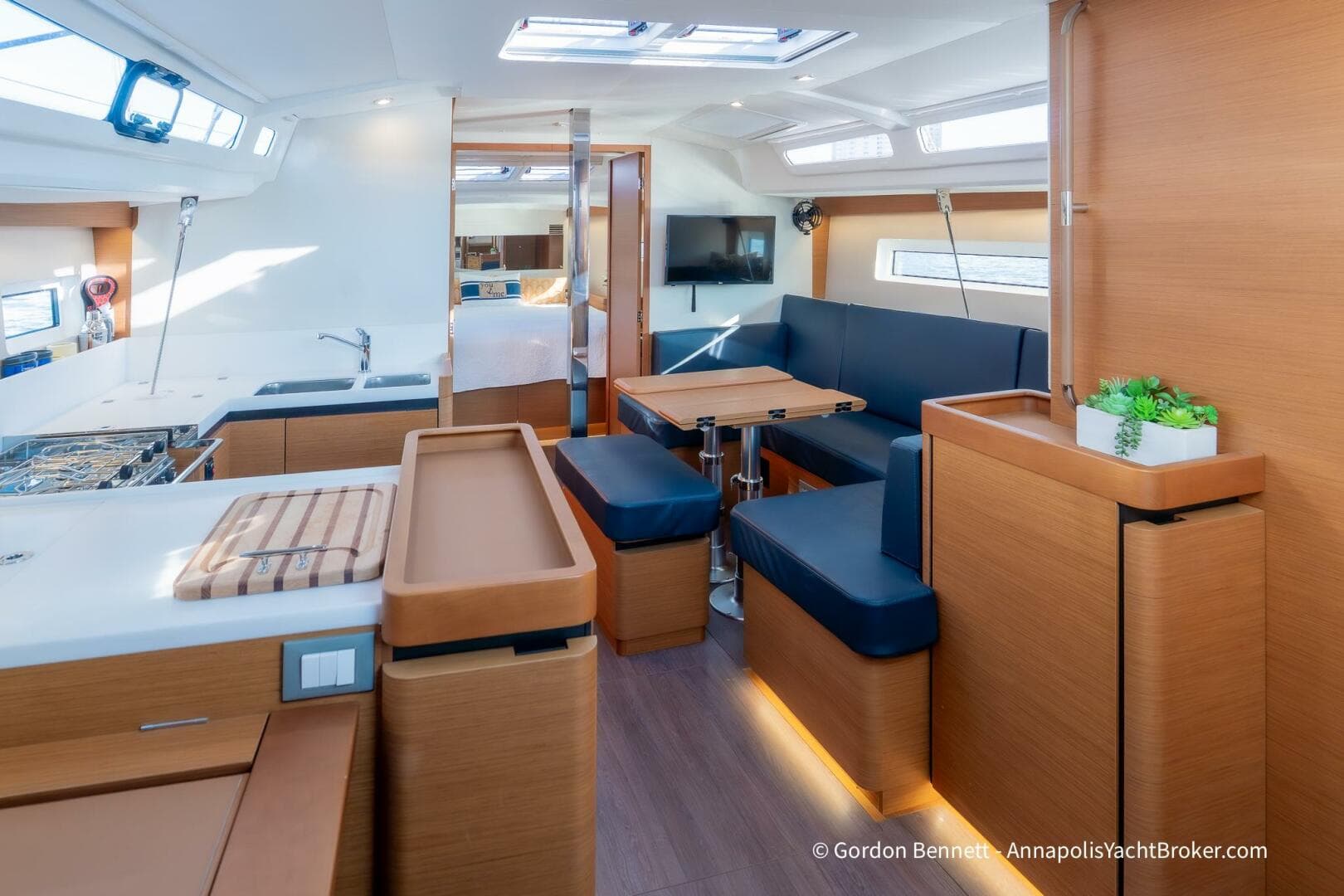 2022 Jeanneau Sun Odyssey 440