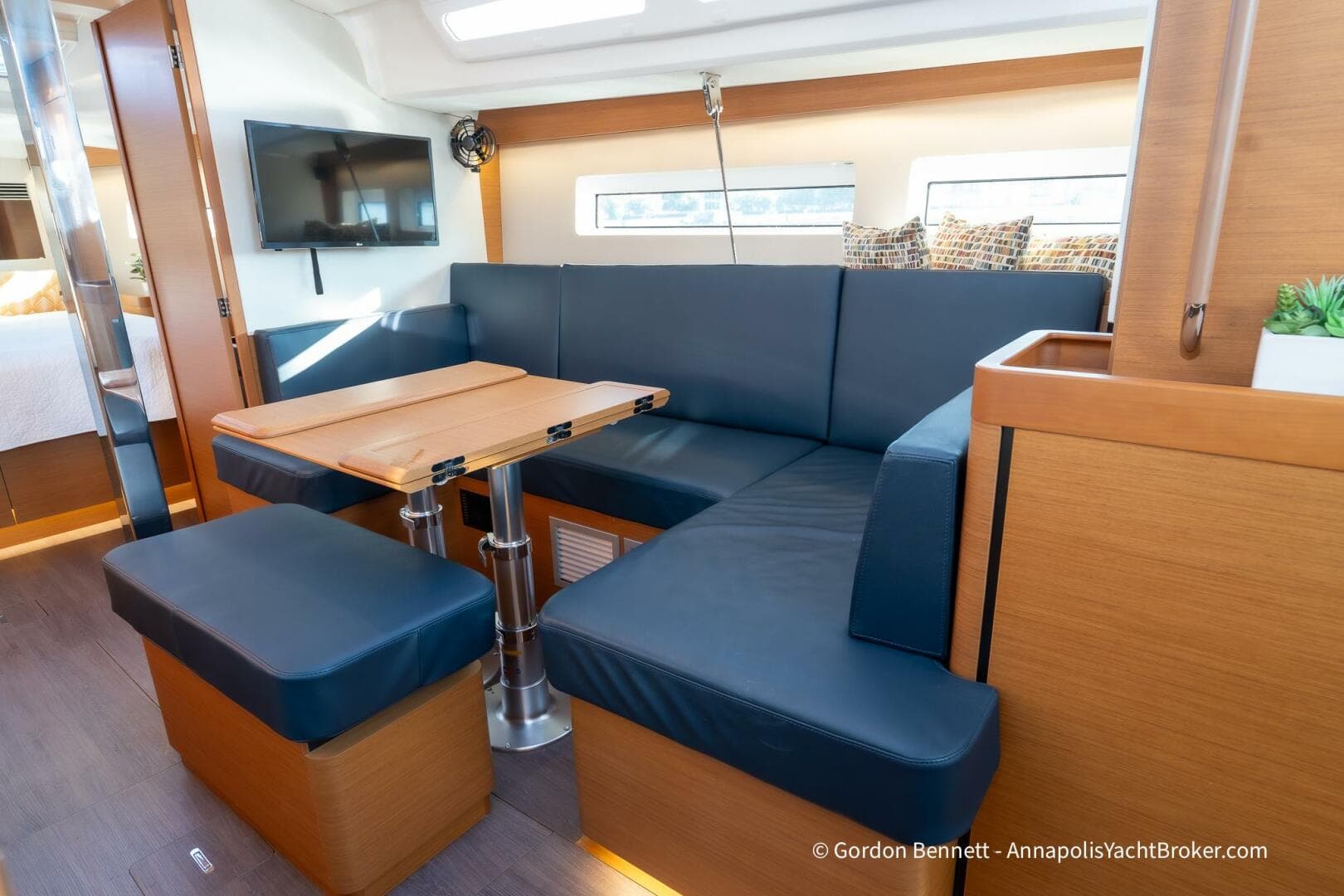 2022 Jeanneau Sun Odyssey 440