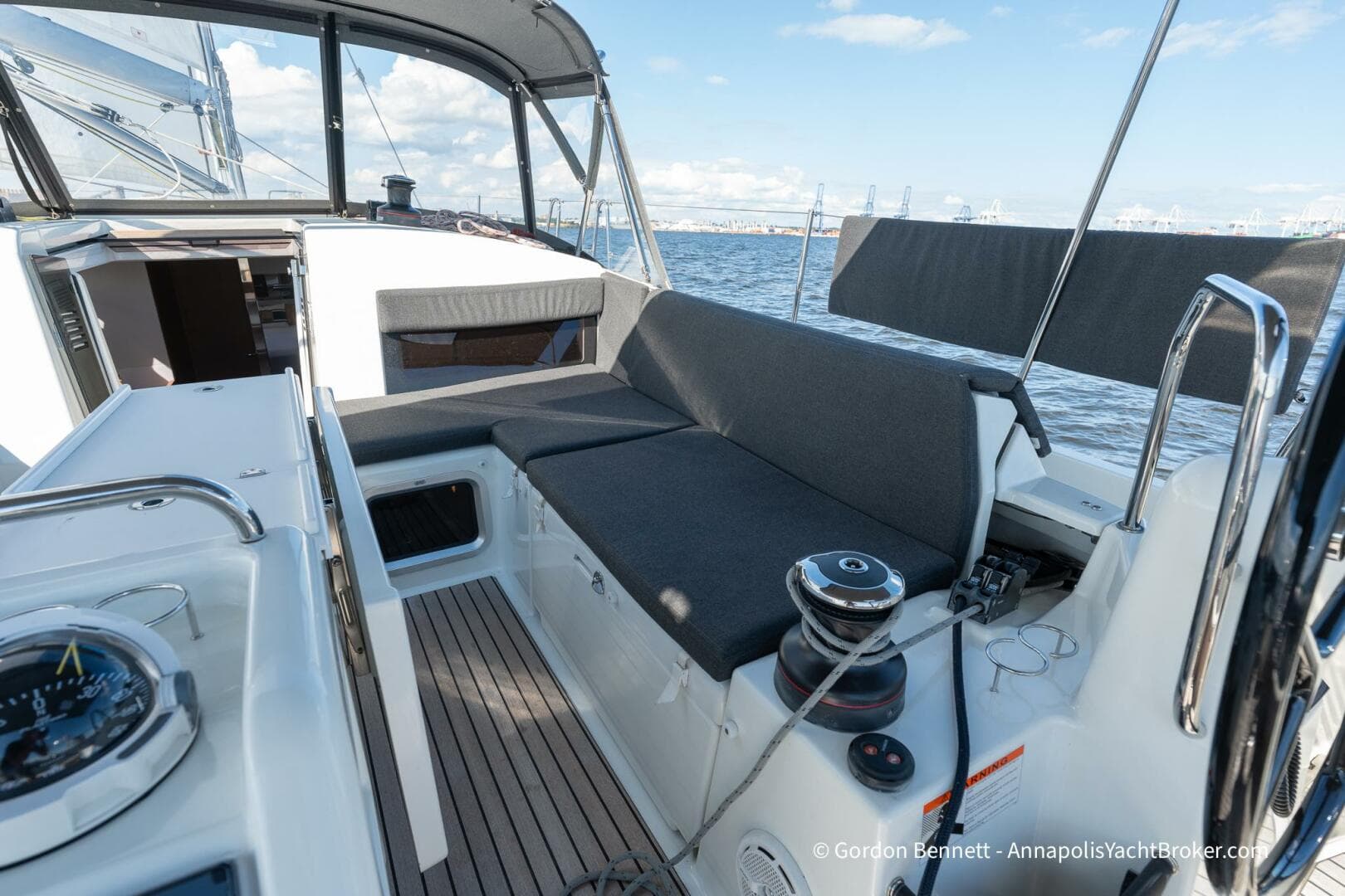2022 Jeanneau Sun Odyssey 440