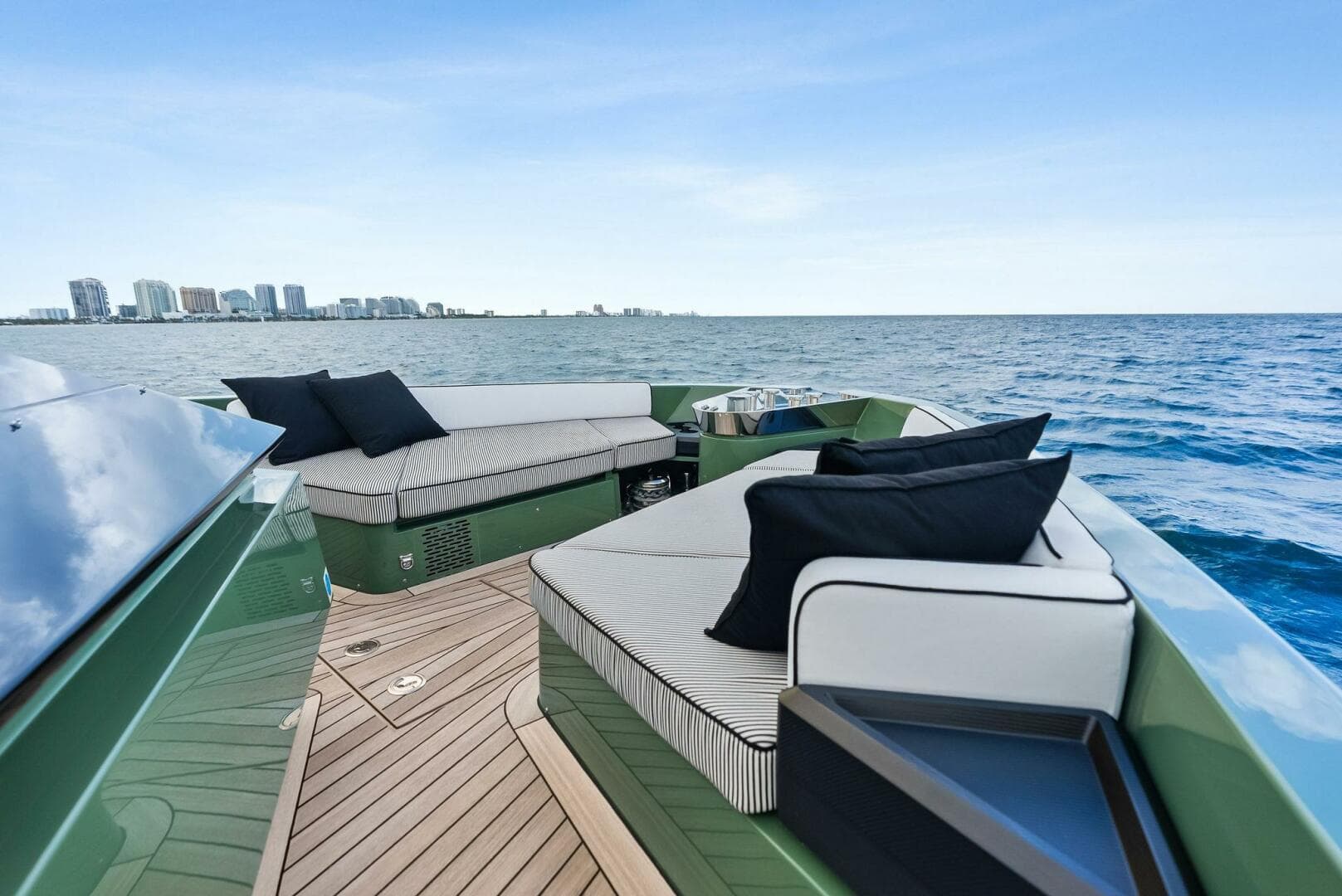 2025 Wally Wallywhy 100