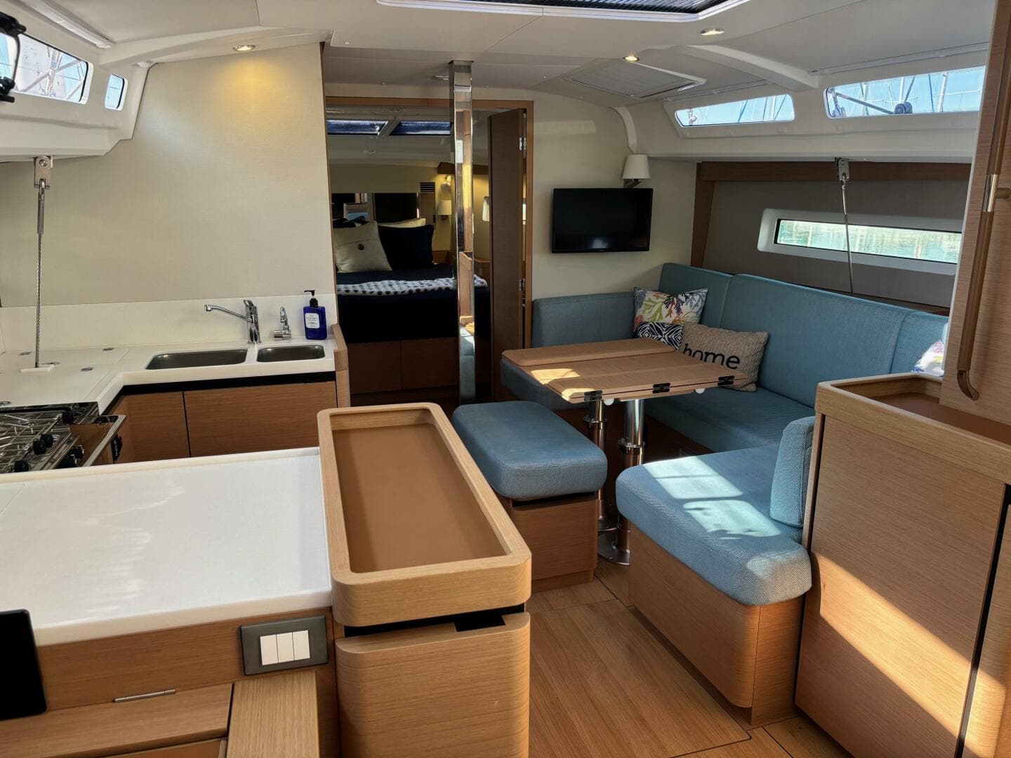 2021 Jeanneau Sun Odyssey 440