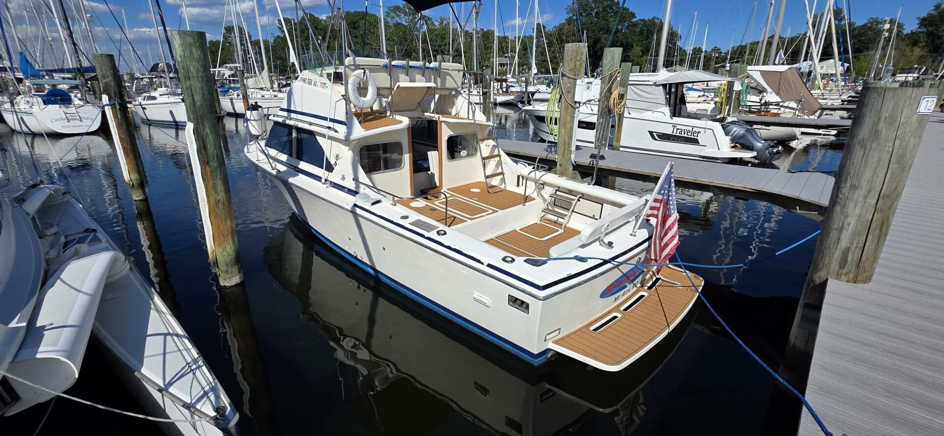 1983 Bertram 28 Flybridge