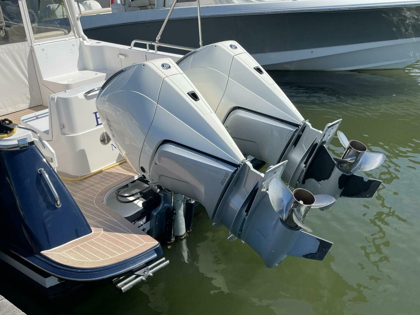 2023 MJM 35 double outboards