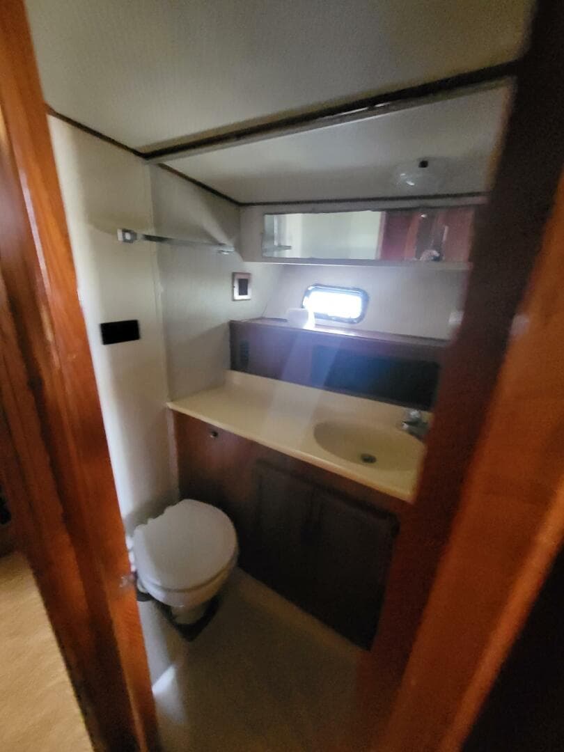 1984 Viking 46 Convertible