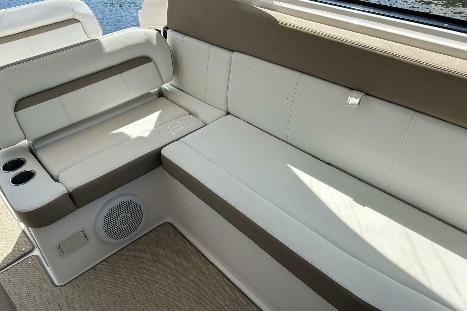 2016 Regal 35 Sport Coupe