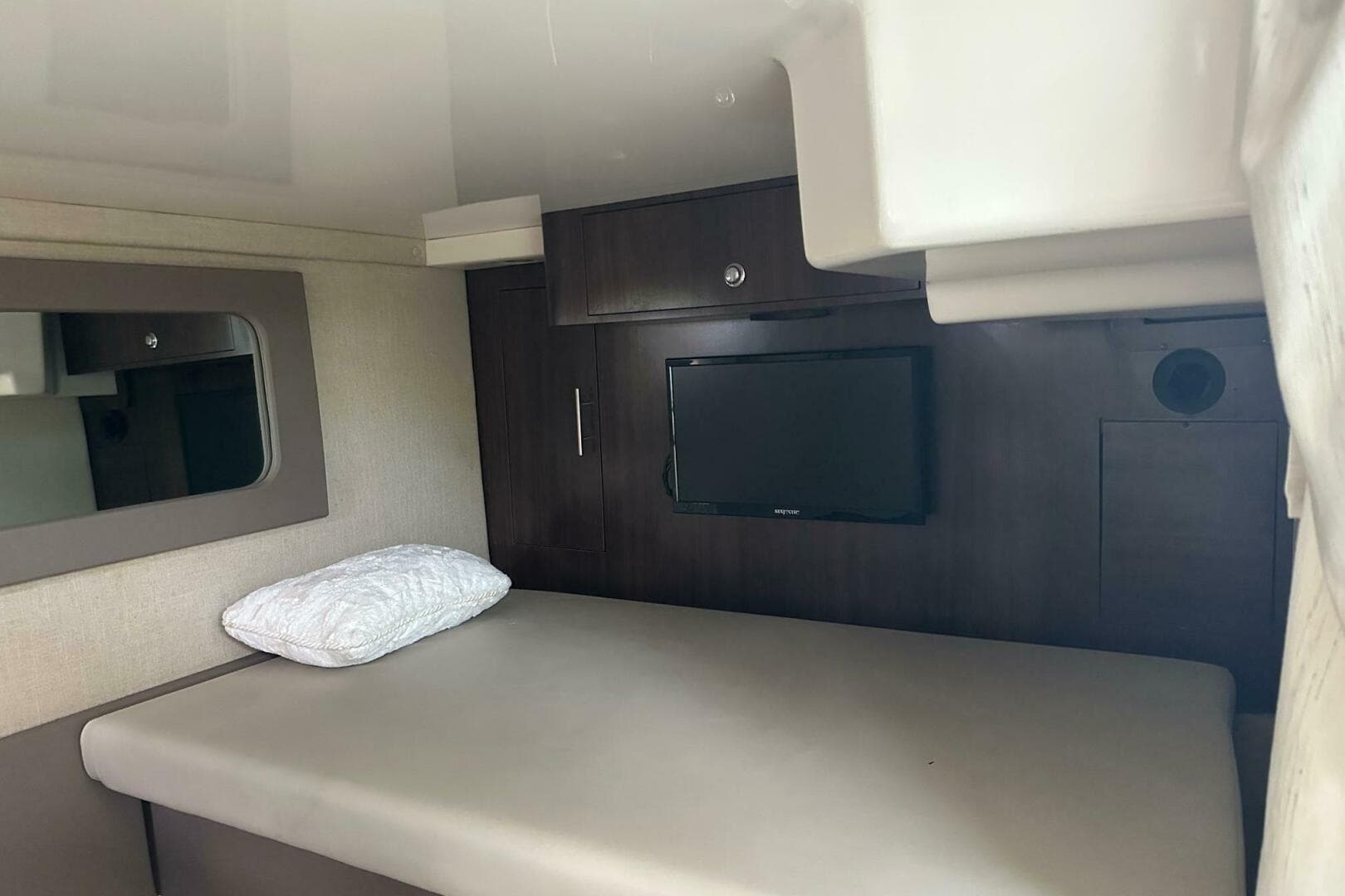 2016 Regal 35 Sport Coupe