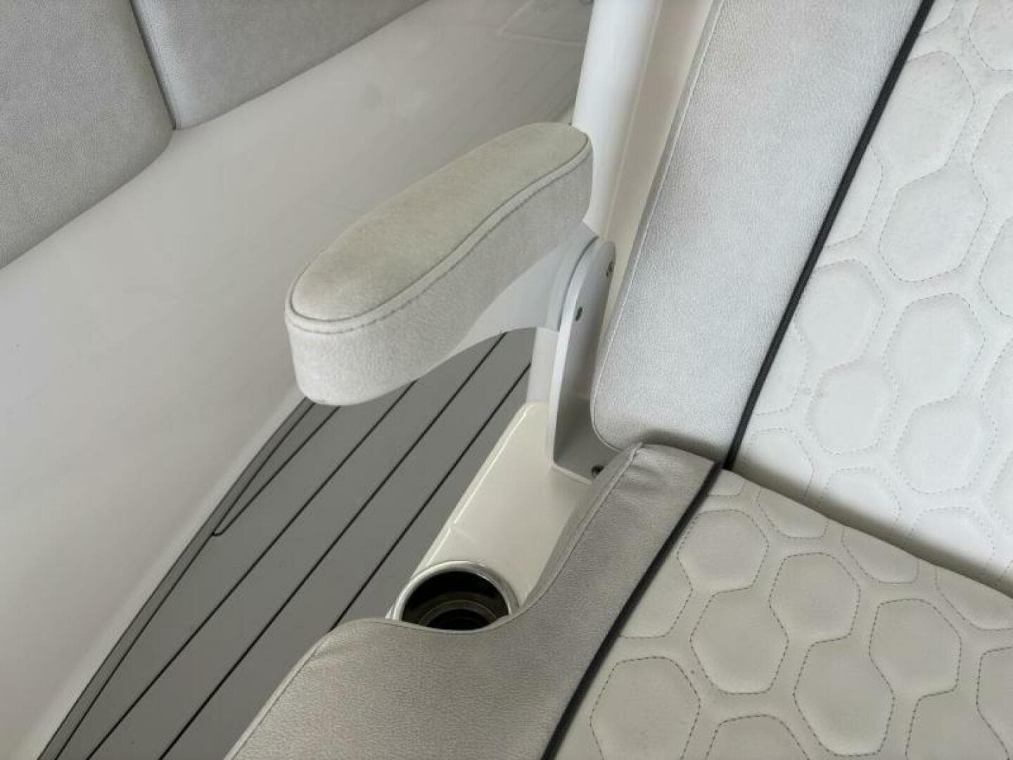 2021 Sea Fox 288 COMMANDER