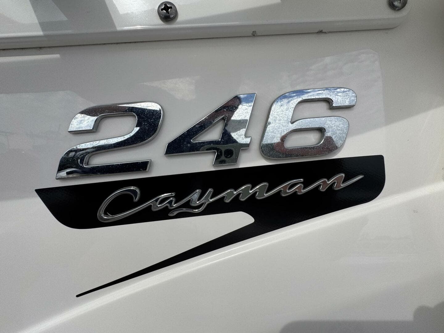 2021 Robalo 246 Cayman