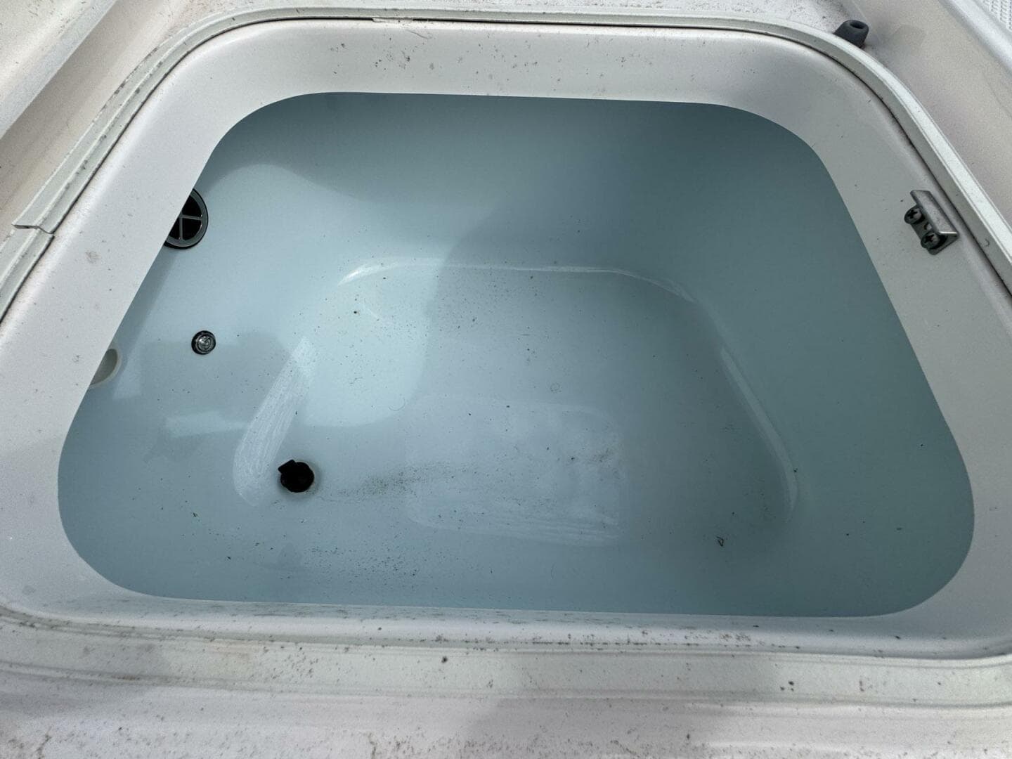 2021 Robalo 246 Cayman