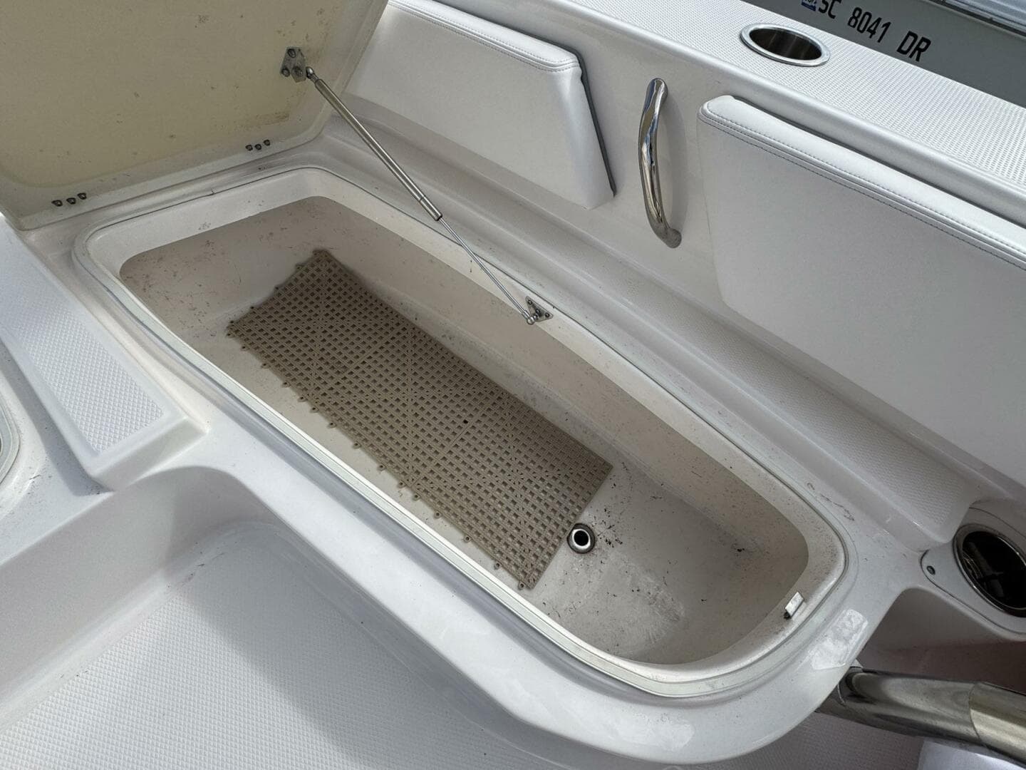 2021 Robalo 246 Cayman