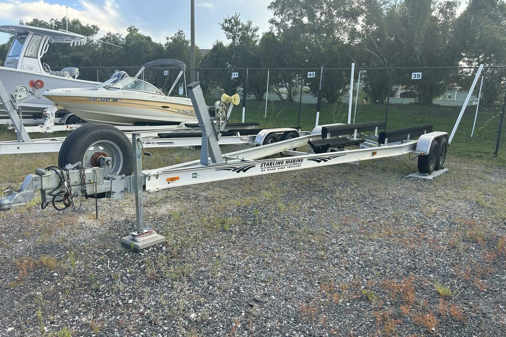 2011 Pursuit DC 265 Dual Console